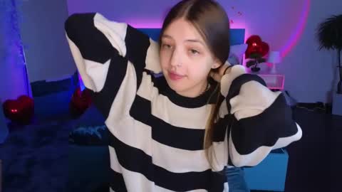 Lili Bakery online show from 02-14-25, 03:00