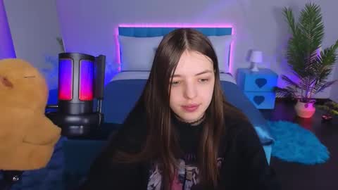 Lili Bakery online show from 10-18-25, 02:47