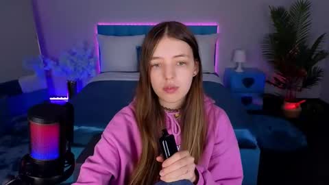 Lili Bakery online show from 11-18-25, 02:06