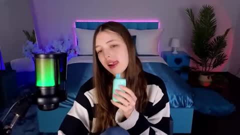 Lili Bakery online show from 02-02-26, 02:32