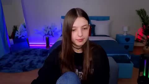 Lili Bakery online show from 04-24-26, 03:42