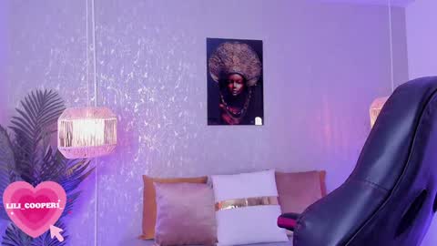 Lili Cooper online show from 01-04-25, 08:27