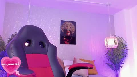 Lili Cooper online show from 01-06-25, 05:27