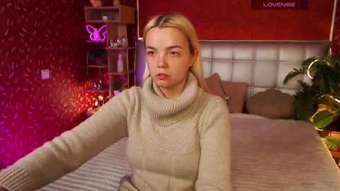 Lilie online show from 02-17-25, 03:20