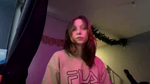 Snapshot of lilies_and_minipoots chatting on 12-26-24, 10:59 Sonechka online show from 12-26-24, 10:59