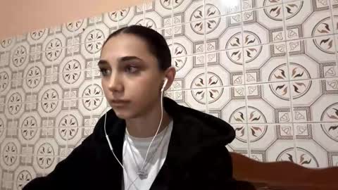 Snapshot of lilihalvorsen chatting on 11-01-25, 10:12 Lina online show from 11-01-25, 10:12
