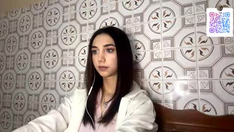 Snapshot of lilihalvorsen chatting on 11-23-25, 10:09 Lina online show from 11-23-25, 10:09