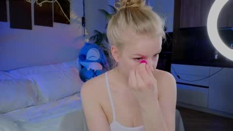 lililok101 online show from 04-17-26, 01:52