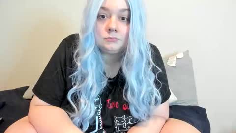 Lili Marie online show from 10-21-25, 04:46