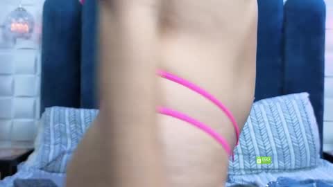 Lilia online show from 04-01-26, 01:52