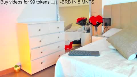 Snapshot of lilipinkette chatting on 02-15-25, 05:30 Lili online show from 02-15-25, 05:30