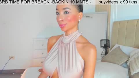 Snapshot of lilipinkette chatting on 03-01-25, 05:20 Lili online show from 03-01-25, 05:20