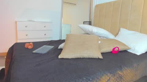 Snapshot of lilipinkette chatting on 03-02-25, 07:10 Lili online show from 03-02-25, 07:10