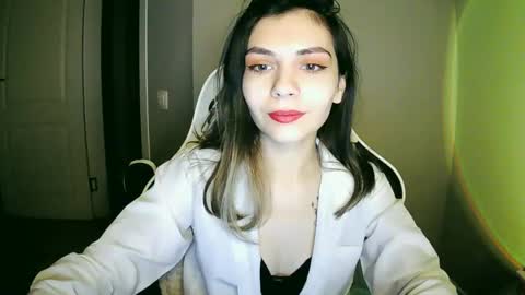 lilirose online show from 12-24-24, 01:28