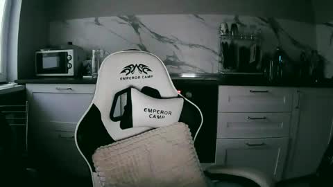 lilirose online show from 01-24-25, 01:47