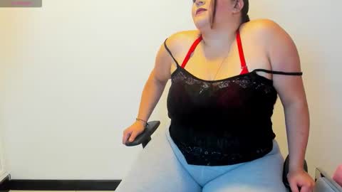 Snapshot of lilith_aliany_ chatting on 11-13-25, 12:26 Lilith online show from 11-13-25, 12:26