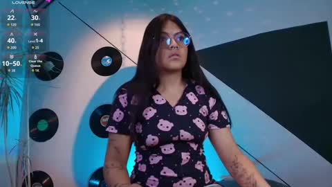 Lilith and Khloe  online show from 09-30-25, 11:26