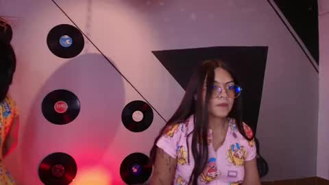 Lilith and Khloe  online show from 11-25-25, 11:21