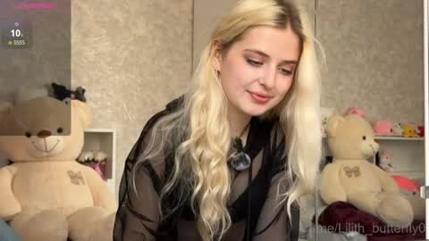 Snapshot of lilith_butterfly chatting on 05-26-26, 12:23 Lilly online show from 05-26-26, 12:23