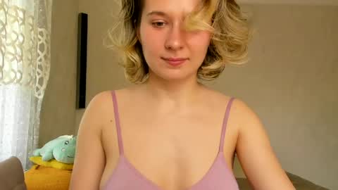 Snapshot of lilith_lutherlow chatting on 05-17-26, 11:06 lilith online show from 05-17-26, 11:06
