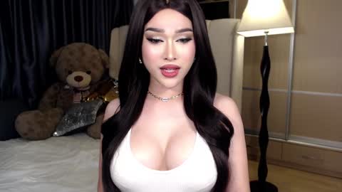 Snapshot of lilith_mazikeen69 chatting on 01-17-25, 02:29 QUEEN LILITH BORBON online show from 01-17-25, 02:29