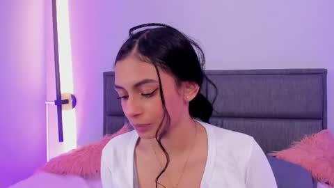 Lili petit  online show from 07-28-26, 04:39