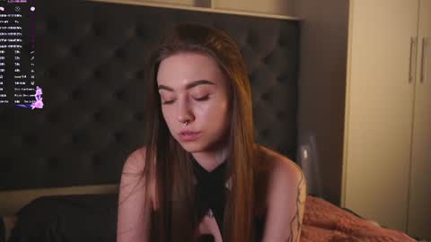Snapshot of lilith_sable chatting on 07-19-26, 04:11 Lilith online show from 07-19-26, 04:11