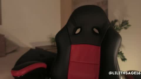 Snapshot of lilith_sage_ chatting on 10-15-25, 11:43 lilith_sage_ online show from 10-15-25, 11:43