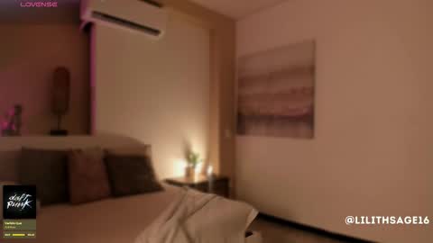 lilith_sage_ online show from 01-19-26, 11:58