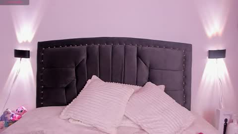 lilith_thompson online show from 10-24-25, 04:31