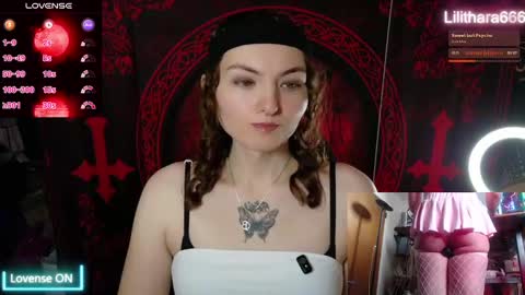Snapshot of lilithara666 chatting on 11-21-25, 08:40 Brandi online show from 11-21-25, 08:40