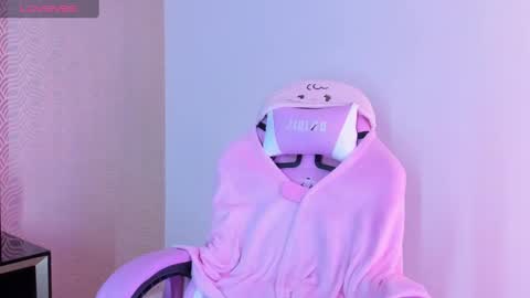 Snapshot of lilithcary chatting on 02-01-25, 11:27 Lilith online show from 02-01-25, 11:27