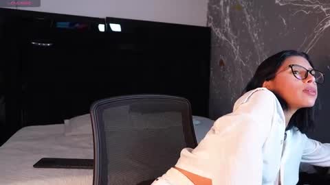 Lilith luxorr online show from 11-24-25, 01:00