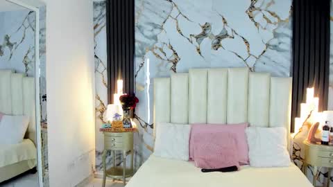 Lilith  online show from 10-22-25, 04:57