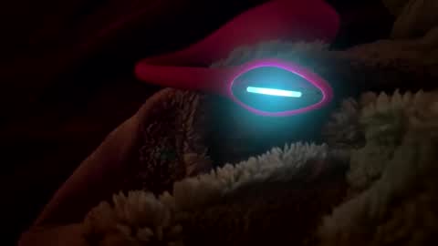 Lilith Vanity Vierra online show from 12-15-25, 01:21