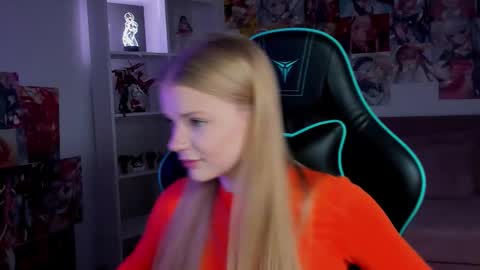 lilitrosen online show from 12-01-25, 05:40