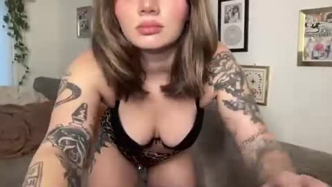 Snapshot of lill_daddysgirl chatting on 11-06-25, 03:13 lilldaddysgirl online show from 11-06-25, 03:13