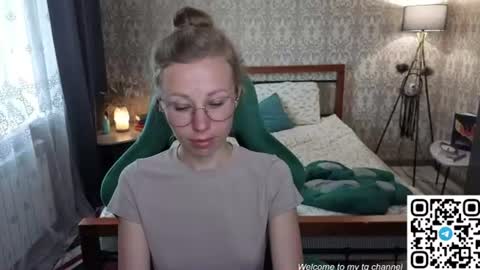 Snapshot of lill_mary chatting on 06-11-26, 02:53 Maria online show from 06-11-26, 02:53