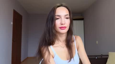 Snapshot of lillian_clark7 chatting on 10-31-25, 06:58 Lillian online show from 10-31-25, 06:58