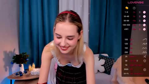 Snapshot of lillian_shine chatting on 12-18-25, 12:00 Lillian online show from 12-18-25, 12:00