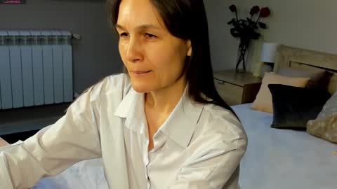 lillian_white1 online show from 02-08-25, 07:04