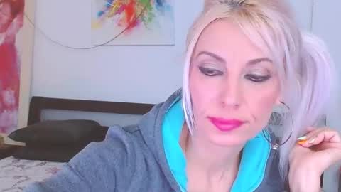 Lara online show from 02-10-25, 11:55