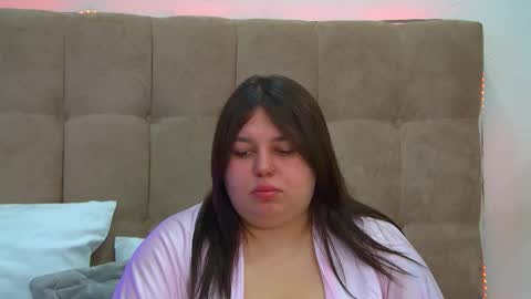 LillianHaig online show from 03-02-25, 06:51