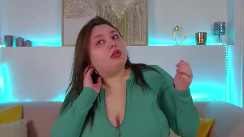 LillianHaig online show from 03-08-25, 06:58