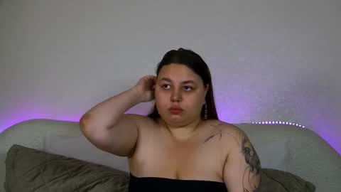 LillianHaig online show from 10-06-25, 06:22