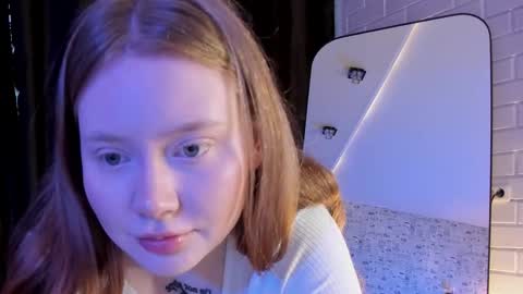 Snapshot of lillie_berry chatting on 10-09-25, 05:16 lillie_berry online show from 10-09-25, 05:16