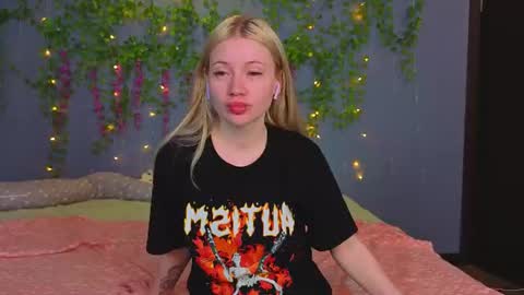 lillie_berry online show from 07-26-26, 04:31