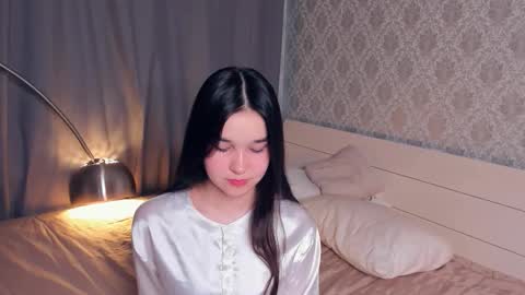 Snapshot of lilliecelina chatting on 12-01-25, 10:59 Celina Lillie online show from 12-01-25, 10:59