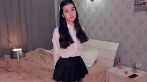 Snapshot of lilliecelina chatting on 12-17-25, 09:43 Celina Lillie online show from 12-17-25, 09:43