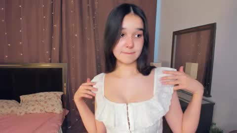 Snapshot of lilliecelina chatting on 03-05-26, 08:32 Celina Lillie online show from 03-05-26, 08:32